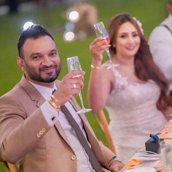 EventzNTrendz's tweet image. "The most precious gold which you can taste"
Wedding Planner @eventzntrendz 
#Wedding #Toast #Weddingtoast #Champagne #Champagnetoast #Groomtoast #Bridetoast #Coupletoast #Outdoorwedding #Gardenwedding #Headtable #Asianwedding #Srilankanwedding #Srilanka… instagr.am/p/Ci-bu0bo4EG/