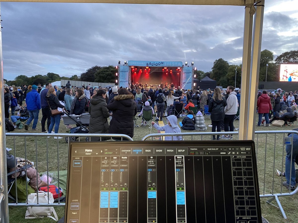 Decibel_Moore's tweet photo. Last outdoor gig of 2022 done (in the UK 😉 anyway) https://t.co/JZ1uh2xFxs
