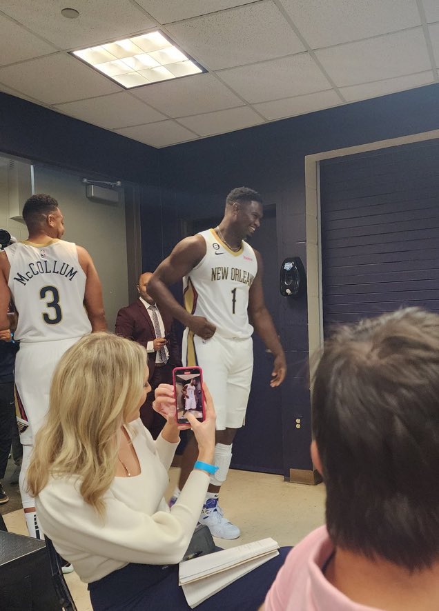 « Je me sens au mieux en ce moment. Je cours plus vite. Je saute plus haut. Je me sens bien » 🔥

JE SUIS TROP TROP TROP HYPÉ, REGARDEZ-LE 🥰

(Faites qu’il soit éloigné des blessures, pitié) 🙏🏽