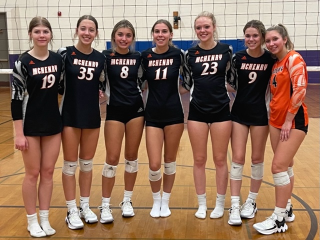 On Saturday, this combo of Sophs/JV went 4-1 at the Wauconda JV Volleyball Tournament! Nice work ladies!
