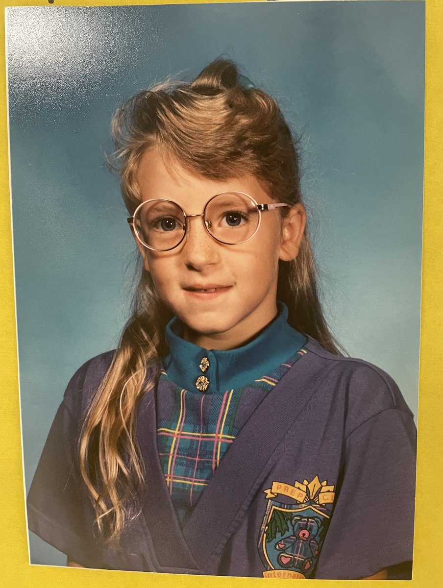 RIZZUTOELEM's tweet photo. Mystery Monday

Teachers used to be students too!   Guess which teacher this is at Rizzuto…but in her younger years!   

Identity will be revealed Friday!  

💙❤️🚀🌮❤️💙
#ChooseLP 
#tacoboutagreatschool
#youngeryears #RizzutoRockets https://t.co/YeCamMWCIR