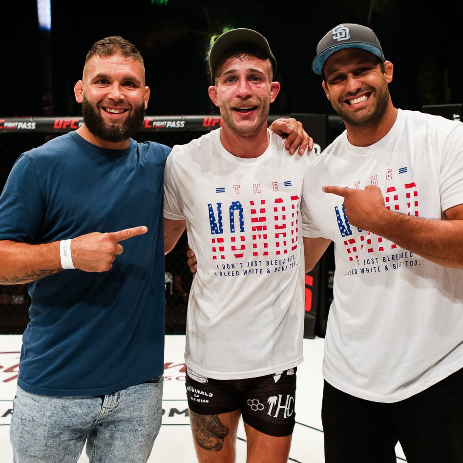CageWarriors's tweet photo. 𝘼𝙡𝙡 𝙨𝙢𝙞𝙡𝙚𝙨 😁

The Nomad Army showed strong support for Damon Wilson at #CW143 and he paid them back with another victory 🙌 https://t.co/1uuGFrNaZz