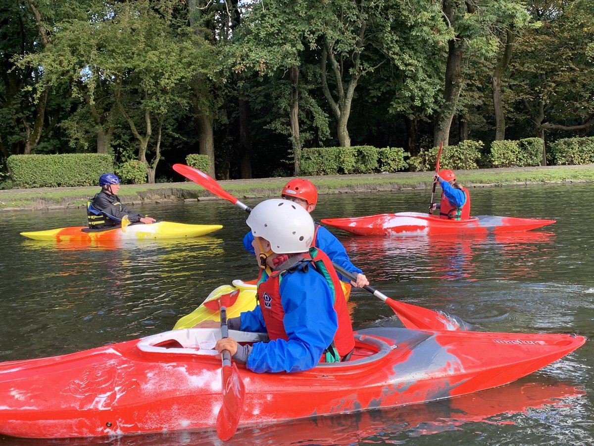 heights_o's tweet photo. Great kayaking session on such a lovely autumn sunny day. Such a pleasure to see perseverance and determination which in turn develops into confidence and skill. @Head_TheHeights @TheHeightsSport #thisisap #outdoored https://t.co/lqv9XmVTtd