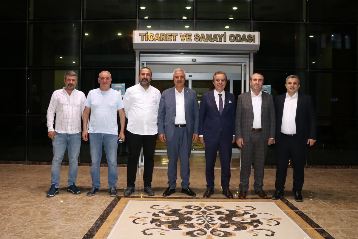 İçişleri Bakan Danışmanı Sn.Fevzi Sevgili, Avukat Sn.Yusuf Eğilmez ve beraberlerindeki heyet, Yönetim Kurulu Başkanımız Sn.<a href="/iHalilPeltek/">İbrahim Halil PELTEK</a>'e bir ziyaret gerçekleştirdi.

Gerçekleşen ziyarette, ilimizin güncel ekonomik durumu ve yerel gündemi konuşuldu.

<a href="/egilmezyusuf/">Yusuf Eğilmez</a> <a href="/fevzisevgili/">FEVZİ SEVGİLİ</a>