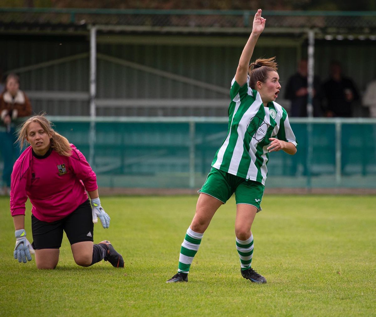 🔄 Round-Up

Chichester City Women 🆚 Abbey Rangers Ladies <a href="/abbeyrangerslfc/">Abbey Rangers Ladies FC</a> 

✅ 2-0

💬 MOTM <a href="/katie_bundy/">Katie Bundy</a> :

“As a team we fought extremely well. Some fantastic individual performances and cohesive teamwork during the game.

#UpTheChi 💚🤍