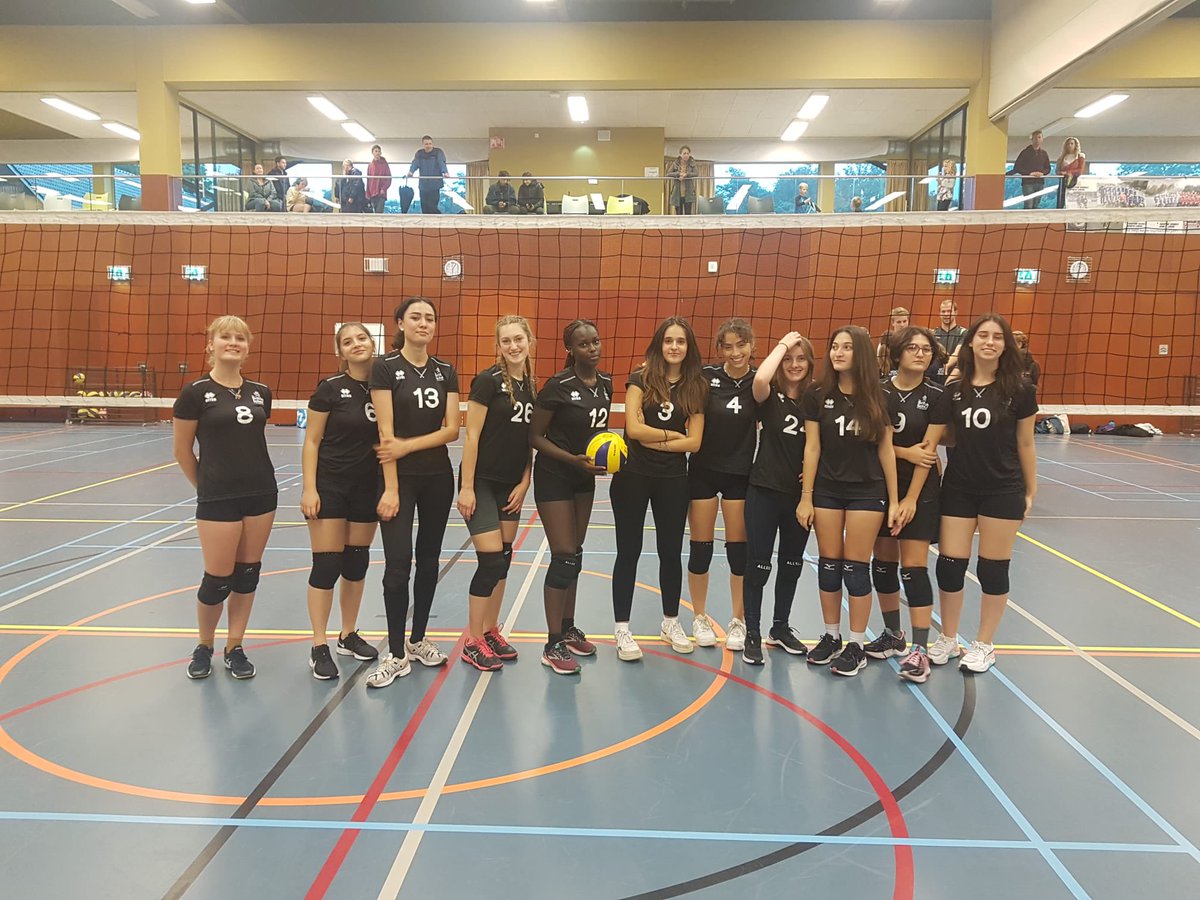 Great afternoon of sport <a href="/ISECAMPUS/">ISECAMPUS</a> with victories in u18s girls and boys football and U18s girls and boys and u16s girls volleyball in Eindhoven.

Also a chance to present Mr Cartz with a thank you for all of his hard work for the sports department <a href="/BSN_Sport/">BSN Sport</a> thanks to <a href="/AcmeW/">Acme Whistles</a>!