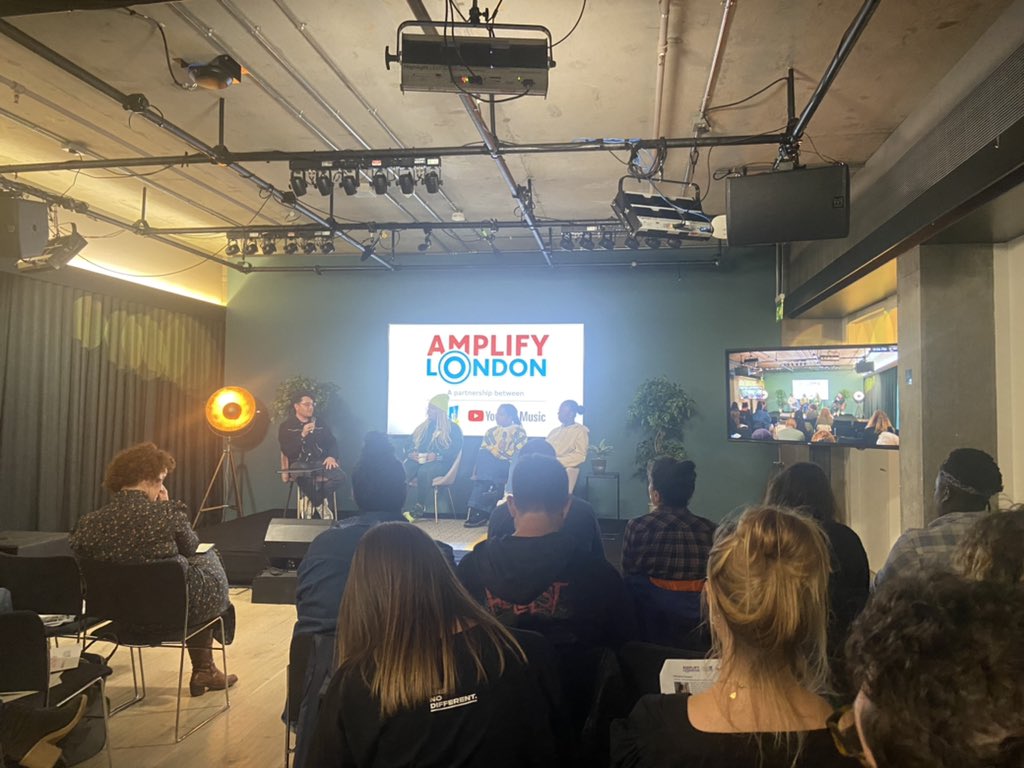 EarsAndLips's tweet photo. Great panel of speakers at #amplifyldn conference today, discussing diversity in the music industry, funding the future & careers in music.
I’m so happy to be back in the charitable sector and to represent @AbramWilson. And thank you TL & ZARA for performing #sustainablemusic https://t.co/pYIzzQXzOj