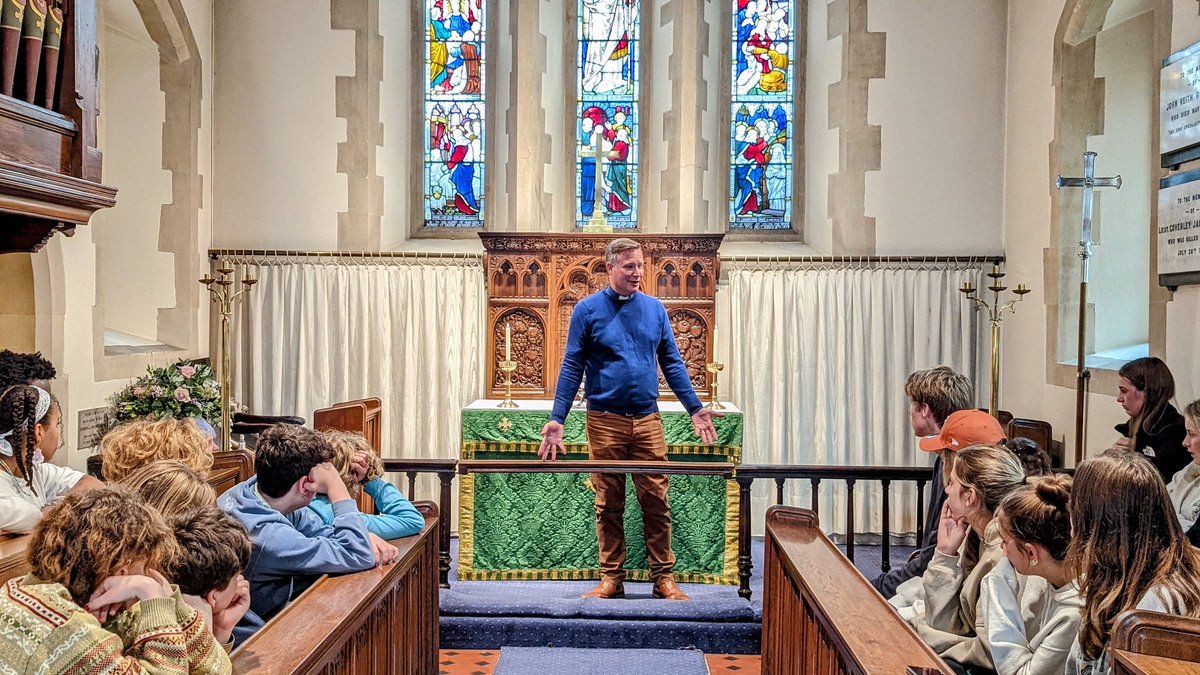 Frensham Heights PRE tweet media