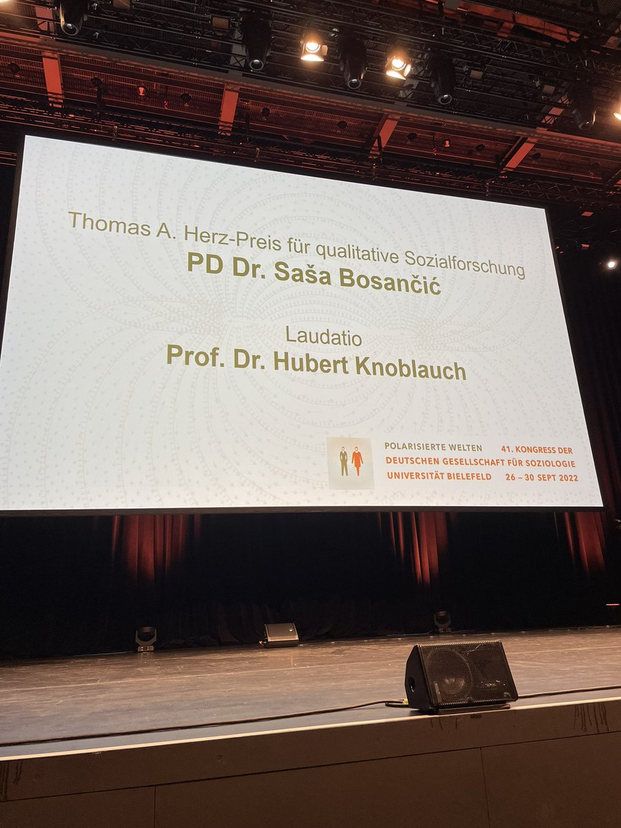 Ein Thomas Herz Preis f qualitative Sozialforschung geht an den wunderbaren Sasa Bosancic, der viel zu jung &amp; brutal plötzlich im Juli 2021 verstarb.
Er fehlt 
#dgskongress2022