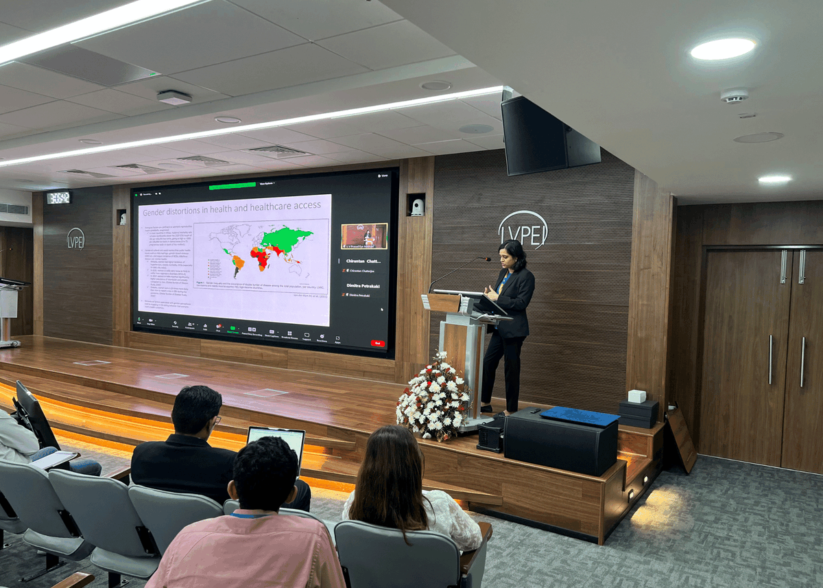 CDDEP's tweet photo. Last Friday, OHT's @DeepshikhaBath1 participated in a special panel on Gender, Digitalization, and Global Health at the @TeamIHOPE2020 annual conference, Research to Policy.
Congrats, Dr. Batheja! https://t.co/HYgqqc69P3