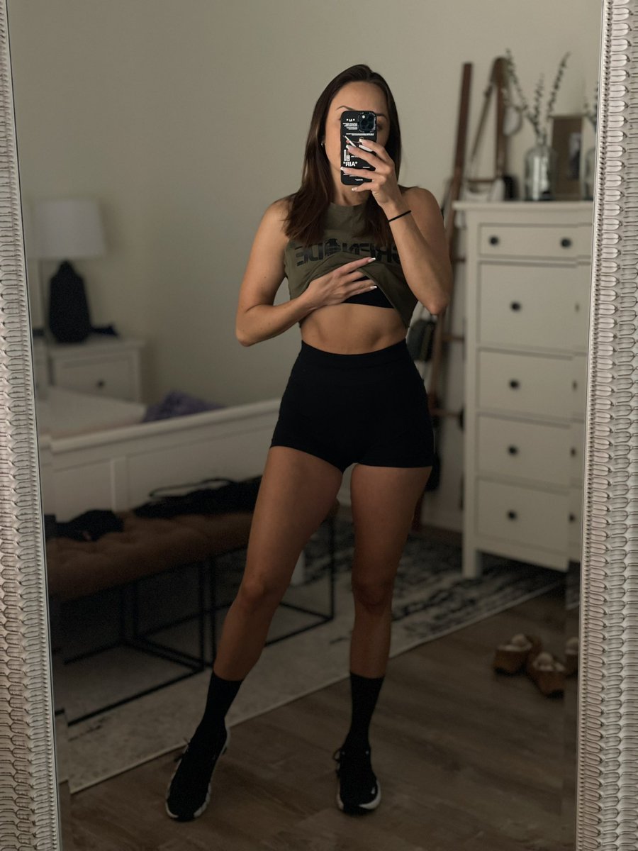 lilwasianbabe's tweet photo. Happy Monday, sweets 🖤💚 https://t.co/PTZon7V7SX #onlyfans #fitness https://t.co/pEZAQ9k325