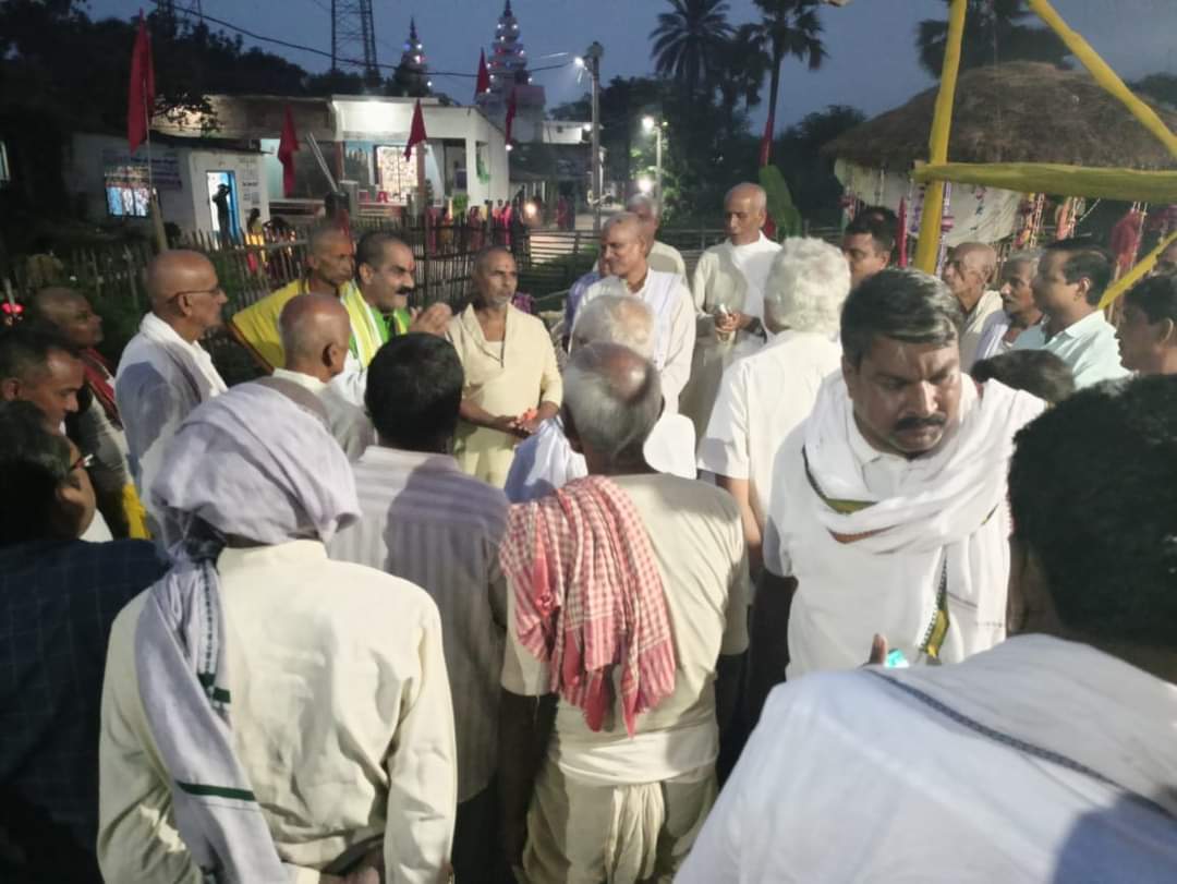 gopaljeebjp's tweet photo. बिरौल प्रखंड के पोखराम गांव में कमला मैया जी के प्राणप्रतिष्ठा समारोह में उपस्थित हुआ।

आप सब पर माता रानी की कृपा सदा बनी रहे। https://t.co/g1UEx9lYC5