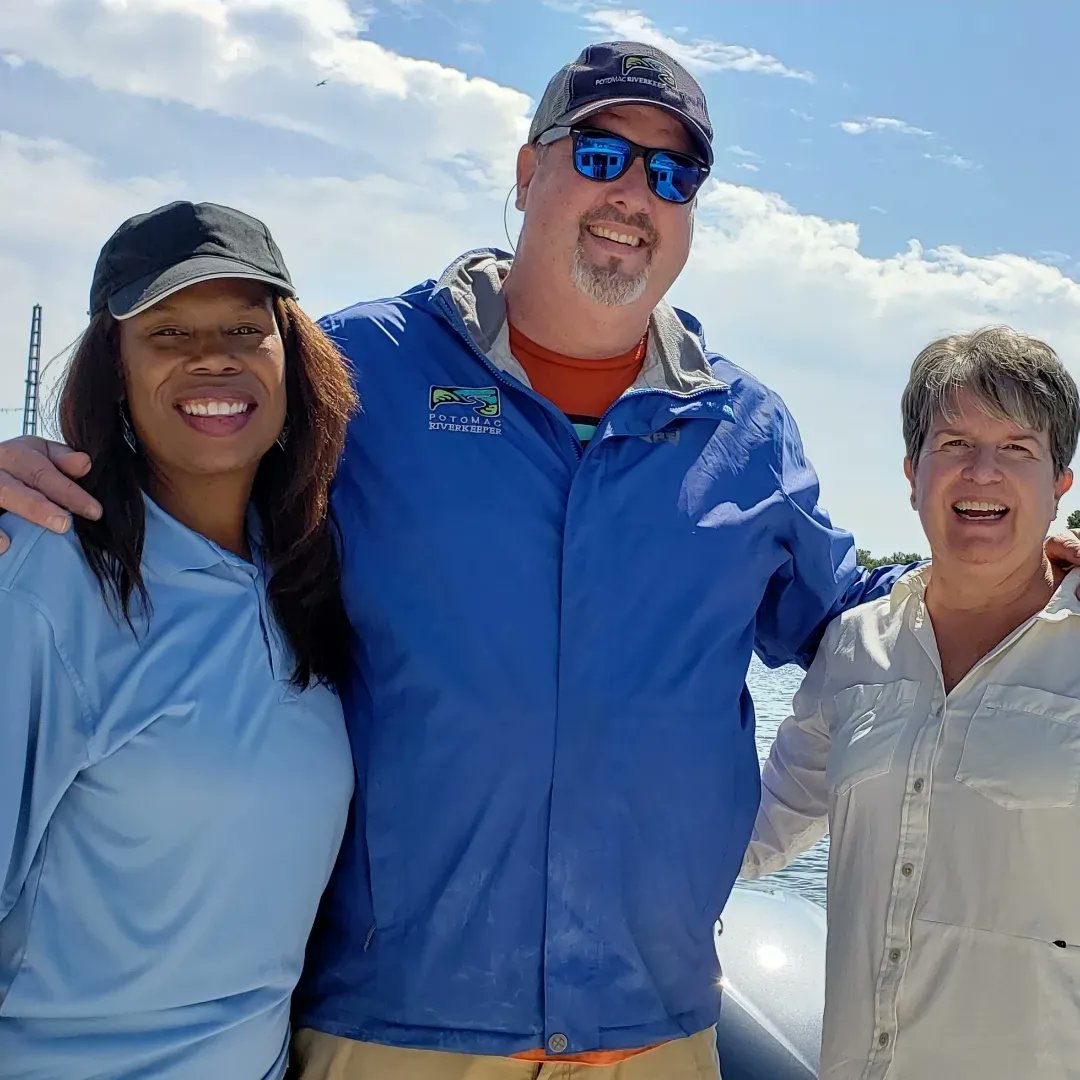 WaterkeepersCP's tweet photo. We celebrated clean water on #WorldRiversDay at the @PotomacRiver Boat Parade with @chesbayprogram #potomacriver #CWA50 #CleanWaterAct50 https://t.co/D0UBkh5XFk