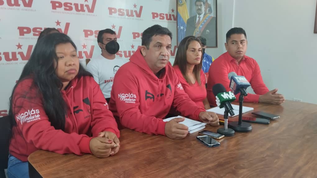 LaBBunke's tweet photo. Rueda prensa @PartidoPSUV Mérida.

“Hoy contamos con un presidente que apuesta por la unidad de los pueblos de Latinoamérica, un presidente que apuesta por la solidaridad, por la hermandad y la unidad de las naciones”, aseguró Eduard Rojas miembro del equipo político. https://t.co/rUINtynXvE