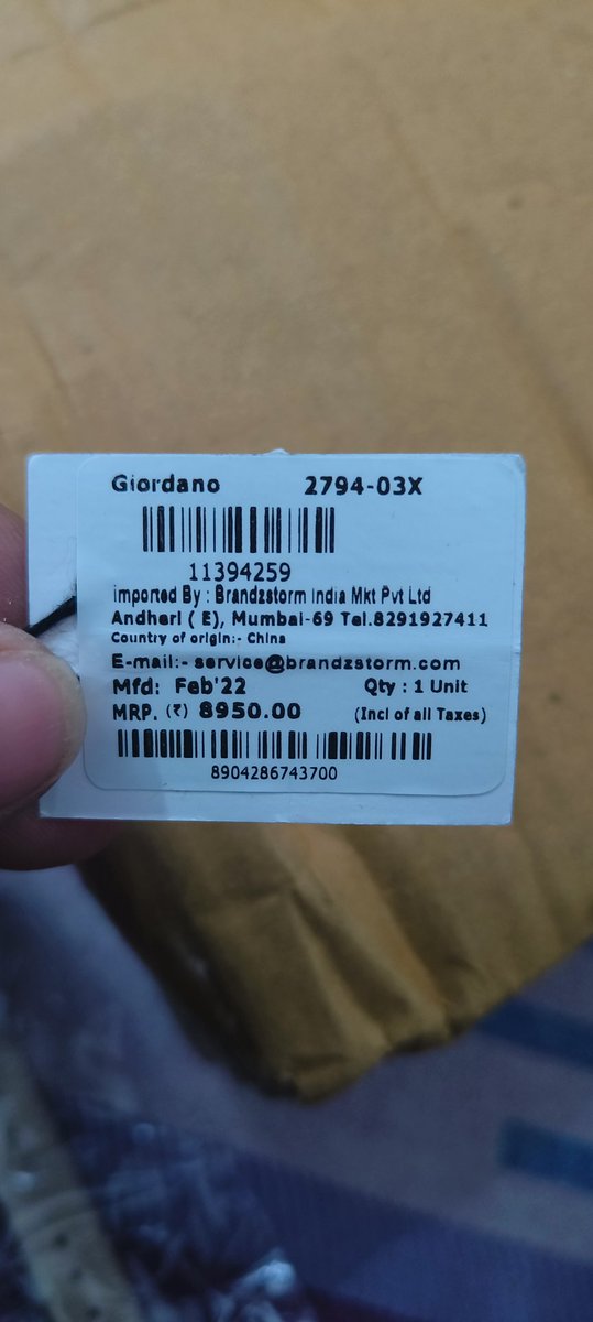 sideframestudio's tweet photo. MYNTRA SCAMMED ME
I ordered a product in offer price, they sent me wrong product. I ordered again, and again recieved wrong product. Now they increased the price. So now how can a person believe in offer products. Really disappointed #myntracare #MyntraBigFashionFestival https://t.co/VbMY59Ky06