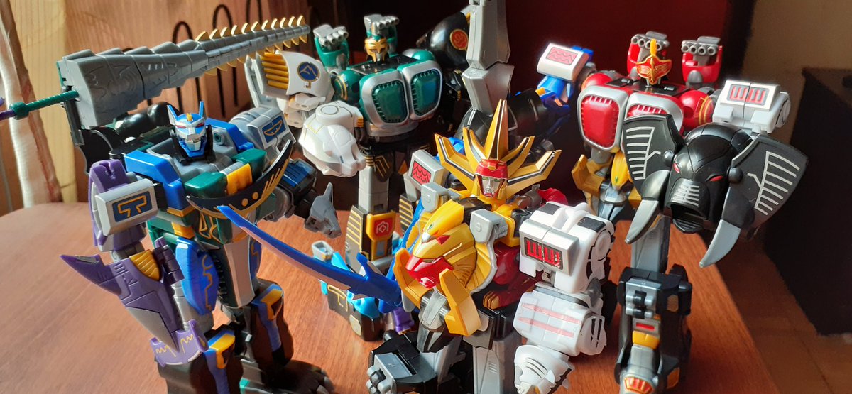 George98460665's tweet photo. Afortunadamente empecé a  coleccionar justo cuando estaban saliendo los wildzords 
#shokuganmodelingproject #superminipla #powerrangers #wildforce https://t.co/uYMCbywjrm
