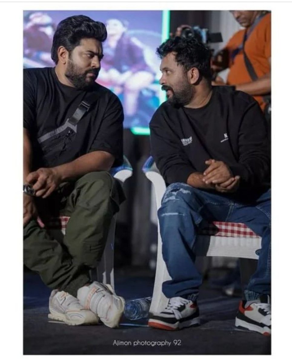Nivin_achayanfc's tweet photo. @NivinOfficial @AjuVarghesee  At Gov . Engineering College Trissur
#saturdaynight #SaturdayNights #NivinPauly #ajuvarghese #TweetOfTheDay https://t.co/NZ5z51mwSc