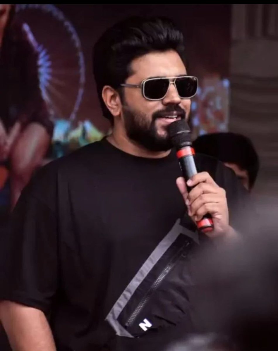 Nivin_achayanfc's tweet photo. @NivinOfficial @AjuVarghesee  At Gov . Engineering College Trissur
#saturdaynight #SaturdayNights #NivinPauly #ajuvarghese #TweetOfTheDay https://t.co/NZ5z51mwSc