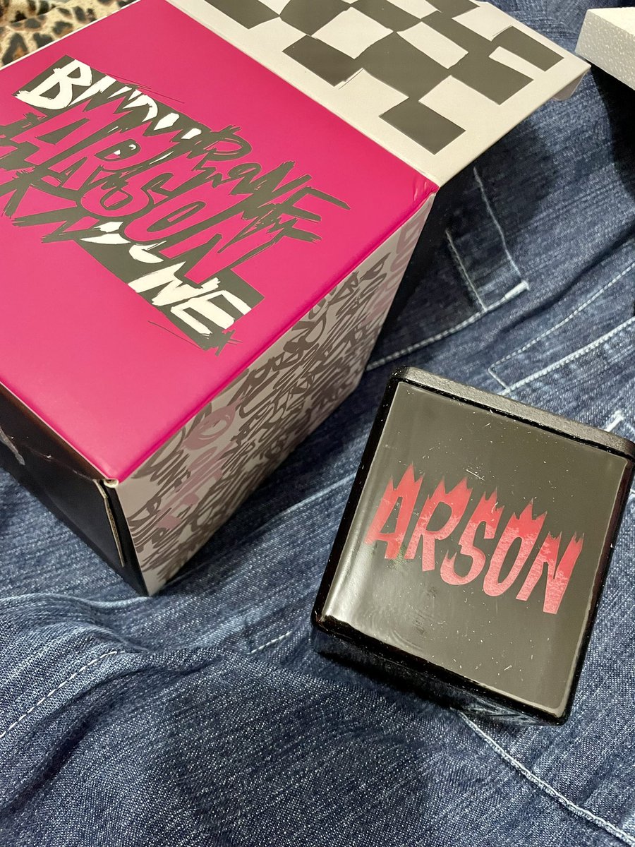 ssaamjung's tweet photo. 3/9 😳 IT SMELLS SO GOOOOD WT—— 🔥❤️🔥🔥 thank you so muchh @BITSouthPH & for the freebies! 🥹 nice to meet finally meet you in person too!! 😚 https://t.co/i38tHibjL7