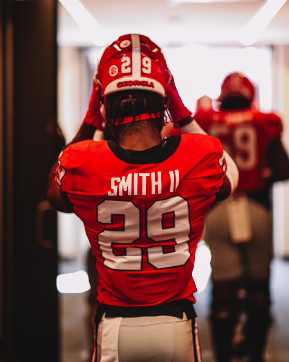 DAWGS4REAL's tweet photo. 2 of MY personal favorite Bulldogs. Been knowing these guys since we were little. Glad to see em holding down the state💪🏾 Some DGD's ForSureeeeee🐶 #GoDawgs https://t.co/nuIOKroKD9