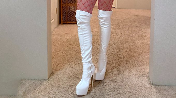 #mature #fitover50 Hey #football season is now! And now it is time to join and get your half-time show<a href="/tag/mature"class="tags">#mature</a><a href="/tag/fitover50"class="tags">#fitover50</a><a href="/tag/football"class="tags">#football</a><a href="/tag/fashion"class="tags"><span>#fashion</span></a><a href="/tag/shoes"class="tags"><span>#shoes</span></a><a href="/tag/heels"class="tags"><span>#heels</span></a><a href="/tag/boots"class="tags"><span>#boots</span></a><a href="/tag/boobs"class="tags"><span>#boobs</span></a>