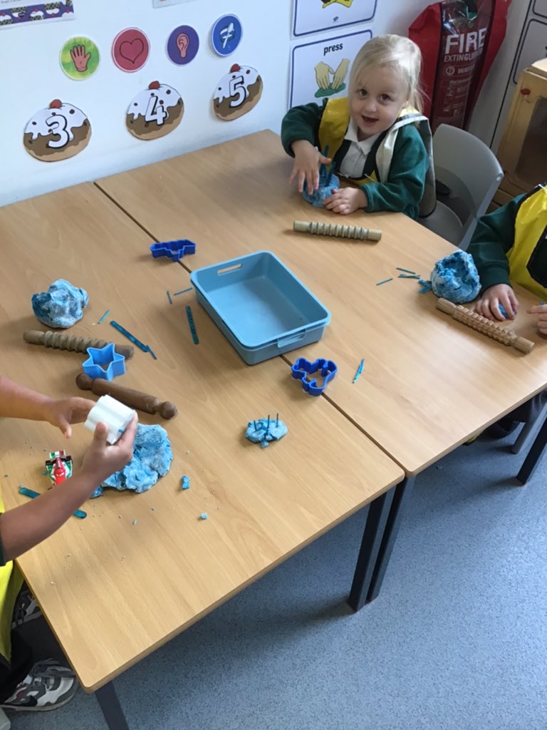 NOrchardpa's tweet photo. Can you guesss our colour of the week? We have loved meeting the colour blocks to introduce our colour of the week! 🦋🖌🧢🧵 #colourhunt #nurseryfun @ https://t.co/1cxYT08IG6