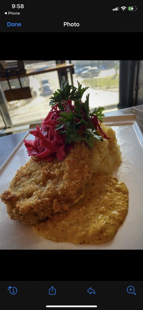 DanMcleod130's tweet photo. Featured This Week @Trolley_5 •Lemon Peppered Pork Loin Schnitzel w/ Garlic Mashed Potato, Turntable Beer Mustard, Pickled Cabbage• #havesome #yyc #yyceat 🍻 https://t.co/PmjOESR6zN