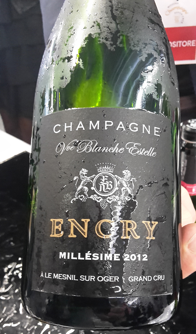 ViaCialdini's tweet photo. #Champagne #Encry #ChampagneEncry complesso e di bella cremosità https://t.co/ROMBBrZUZC https://t.co/vvlKy7xFm2