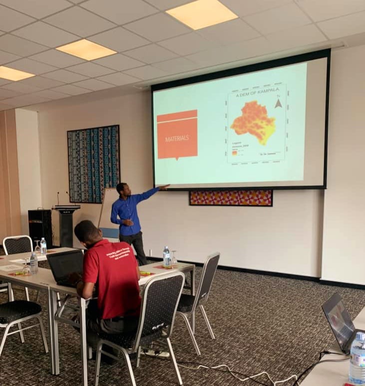 RCMRD_'s tweet photo. The RCMRD, #SERVIResa-Makerere University #KUZA Programme bootcamp was held earlier today in Kampala. The students showcased their understanding  and use of #EO in flash floods modeling in Kampala and Food Security issues in #Karamoja Area. https://t.co/ZiOyBNRyYz
