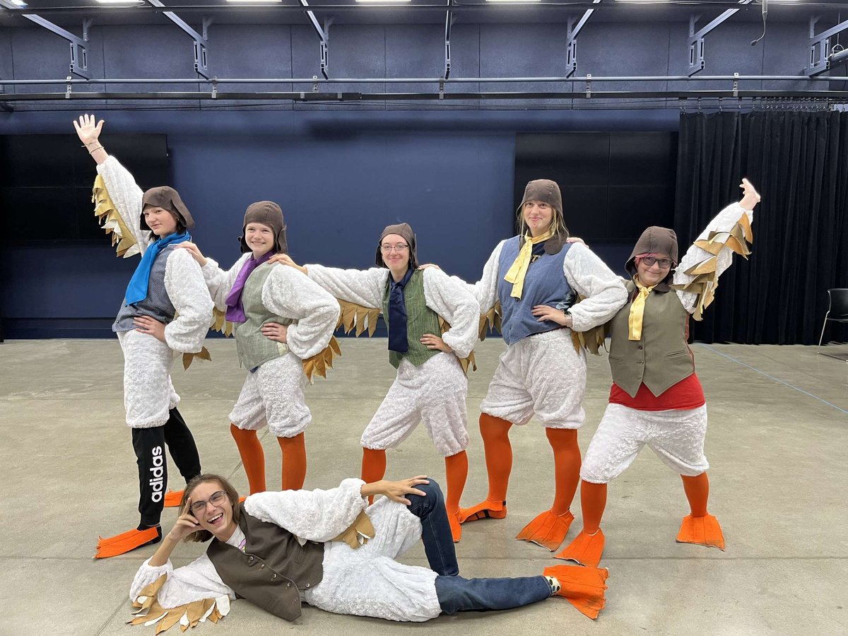 our amazing seagulls have learned their awesome dance!! come see them perform oct 27-30 at the miller center!! 🎭