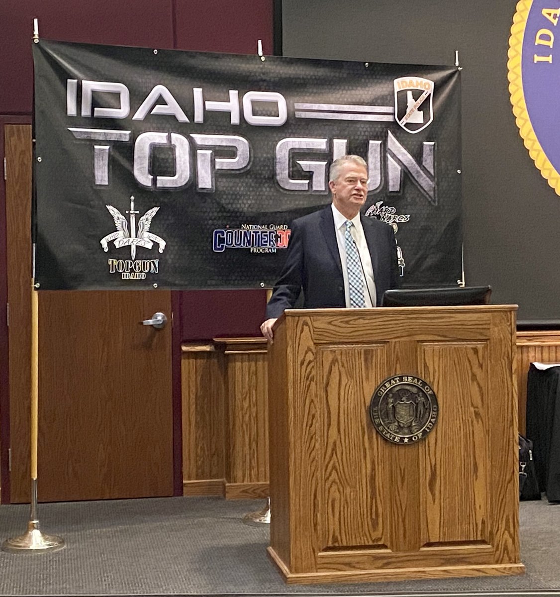 LeadWithKed's tweet photo. Welcomed participants to the Top Gun narcotics training course with @GovernorLittle this morning. Fitting with Esto Perpetua, this intensive undercover course trains law enforcement &amp; prosecutors how to work illegal drug cases. https://t.co/nCCvVQIT3V