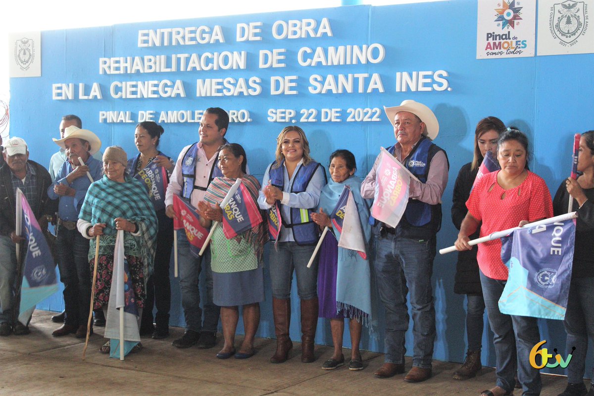 SEIStelevision's tweet image. 📸 𝟲𝗧𝗩 #Entérate ➡️ Realizan entrega de rehabilitación de camino y arranque de ampliación de agua en 𝗠𝗲𝘀𝗮𝘀 𝗱𝗲 𝗦𝗮𝗻𝘁𝗮 𝗜𝗻𝗲́𝘀 𝗱𝗲 𝗣𝗶𝗻𝗮𝗹 𝗱𝗲 𝗔𝗺𝗼𝗹𝗲𝘀.

#6TV