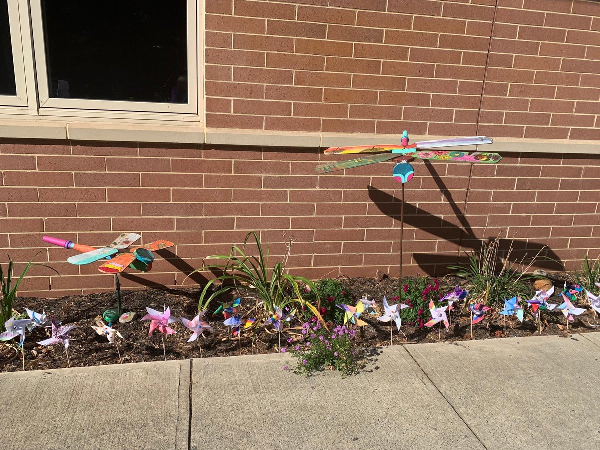 ESCofNJ's tweet photo. Pinwheels for Peace activity at NuView Academy put together by art teacher Lisa Burger! #ESCNJ #NuViewNJ https://t.co/lJNXYYx3DZ
