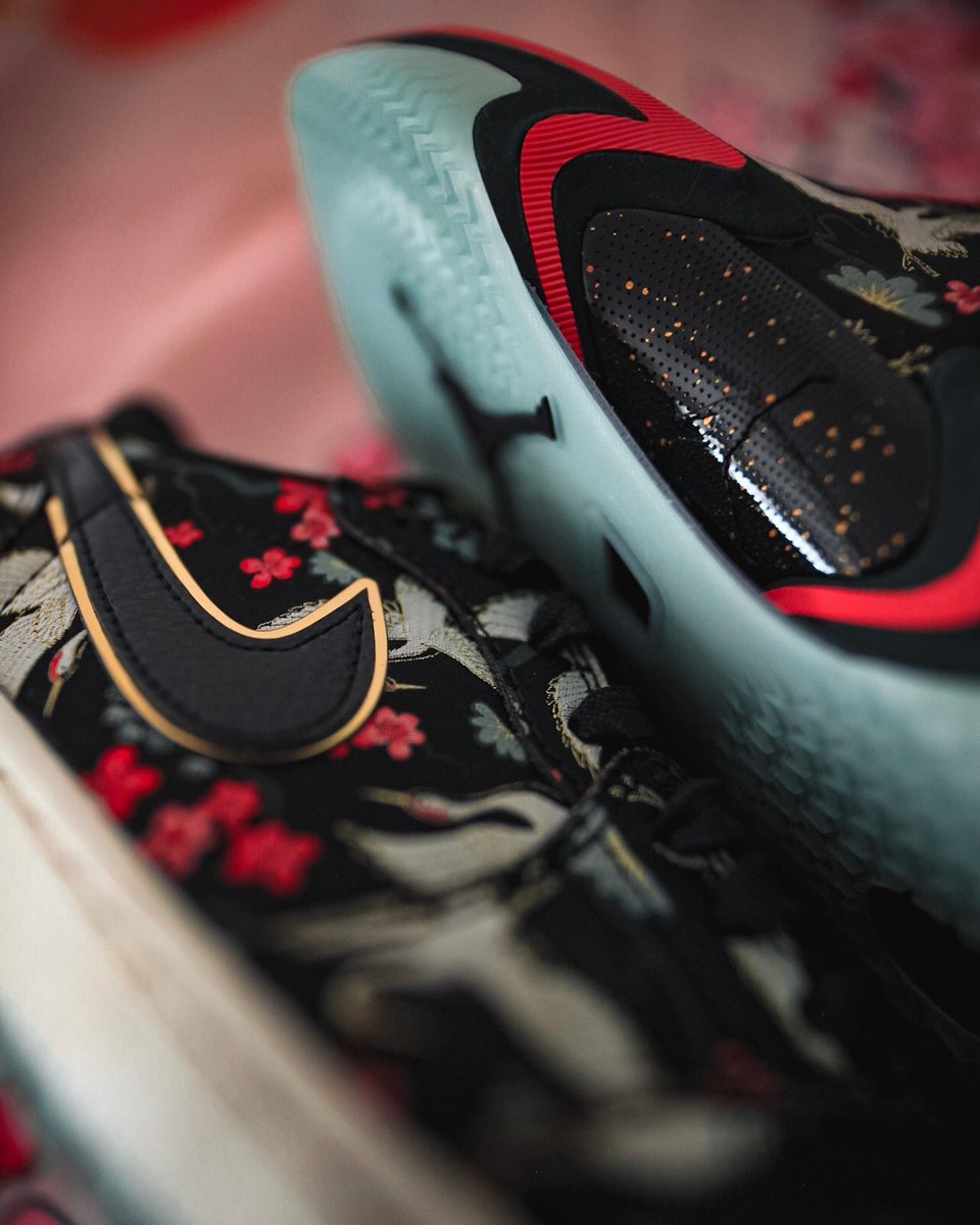 nicekicks's tweet photo. Rui Hachimura’s “Crane” AJ36 PE + AJ1 Low F&amp;F 🦢🌺 https://t.co/DhwaqKT9rG