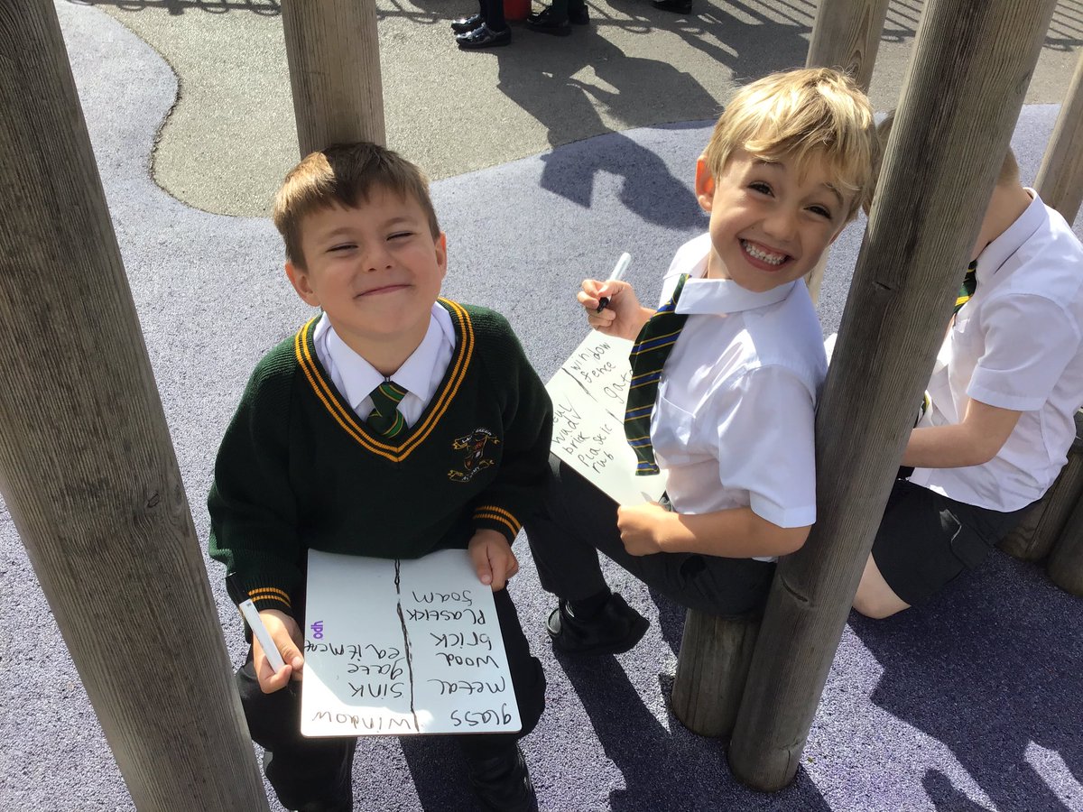 laceygreenpa's tweet image. Year 2 have been exploring different materials found outside. We identified wood, plastic, glass, metal and brick. We then discussed why certain objects were made out of certain materials 🧱🔍 #LGPAScience