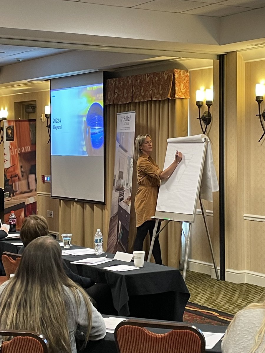 SchieberSales's tweet photo. Time for #Designtrends with @CabinetWGroup Heather Argo https://t.co/nS8u2NWoia