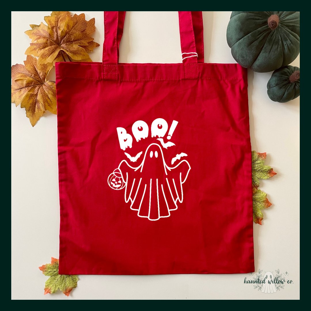 hauntedwillowco's tweet photo. First Peek at the Halloween Collection 👻

Our "Boo!" Ghost Totes will be available in a brand new colour: Forest Green! As well as our standard colours

I love this design, and these totes will be perfect for Halloween Shopping, a trip to the Pumpkin Patch, or Trick-or-Treating! https://t.co/P7kVqckllZ