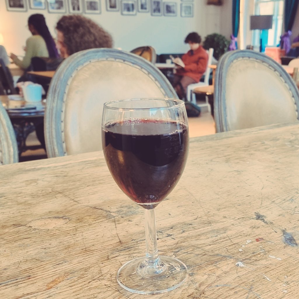 Looking forward to tonight's reading from <a href="/TheatreSignal/">Signal to Noise Theatre</a> at <a href="/OmnibusTheatre/">Omnibus Theatre</a>.  It's also a great excuse to have wine on a Monday! 😉🙊