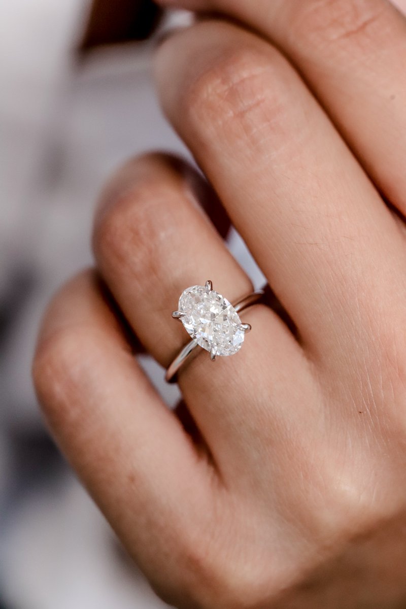 DandGWarehouse's tweet photo. Meet Our Candice Ring!! The Candice Ring is a part of our Manhattan Collection. A 2.02ct Oval Cut Diamond set in a Knife Edge Solitaire Engagement Ring💗
Platinum Band
D/Si2
$20,500
#ovalcutdiamond #engagementring #solitairediamonds #jewelrystoredallas #diamondandgoldwarehouse https://t.co/hIfnmiayg9