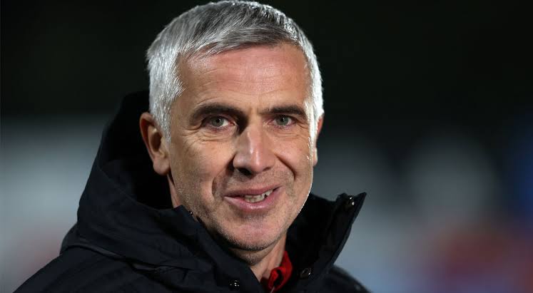 Önder Karaveli hamlesini çok yerinde ve doğru buluyorum.
Önder hoca Süper Lig'in en sert atmosferini kaldırabilmiş biri.
Oyuncularla diyalogu mükemmel ve oynatmak istediği sistemin bilgisine fazlasıyla sahip.
Bizi Play-Off'a sokacaktır.

#Adanaspor