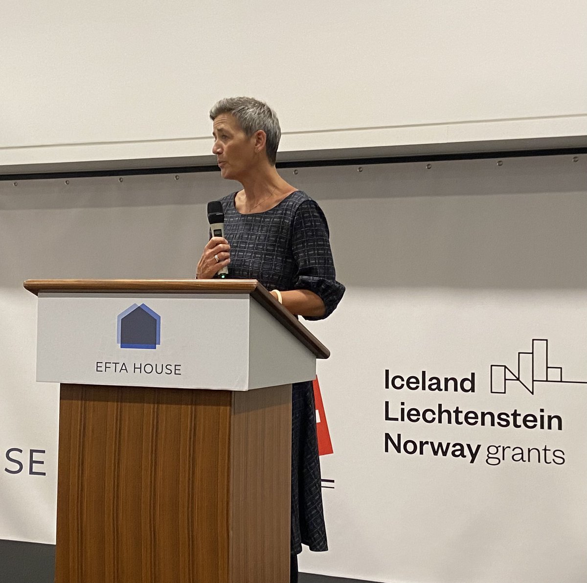 A sneak peak from the #NordicUniDays Dinner Reception with inspiring welcome speeches from <a href="/vestager/">Margrethe Vestager</a> Executive vice-president of the #EUCommission, <a href="/KristjanAStef/">Kristján Andri Stefánsson</a> Ambassador of Iceland and <a href="/jonatlib/">Jon Atli Benedikts.</a> Rector of the University of Iceland.