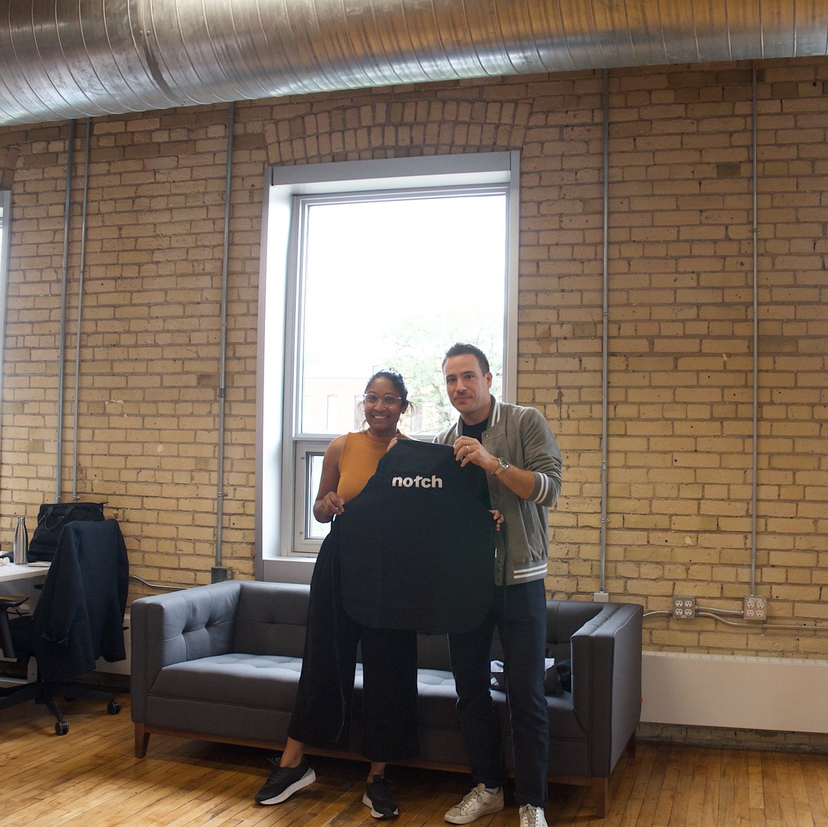 notch_hq's tweet photo. Season 10 of #TopChefCanada premieres tonight at 10pm ET on The Food Network and our team can’t wait to watch Chef Martine! 

Throwback to when Chef Martine visited the notch office last year - so excited to cheer her on along with all the talented chefs this season 😍 https://t.co/OnqY2G0TXC