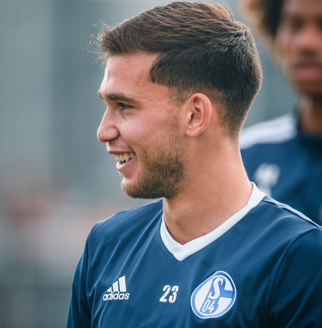 SchalkeNews_S04's tweet photo. Länderspielupdate:

• Memo Aydin (Deutschland U20)
• Rumänien U20 0:1 Deutschland U20
• Bank/71. Minute eingewechselt 
• 1 Vorlage

#S04 https://t.co/8ZciiNEBV6