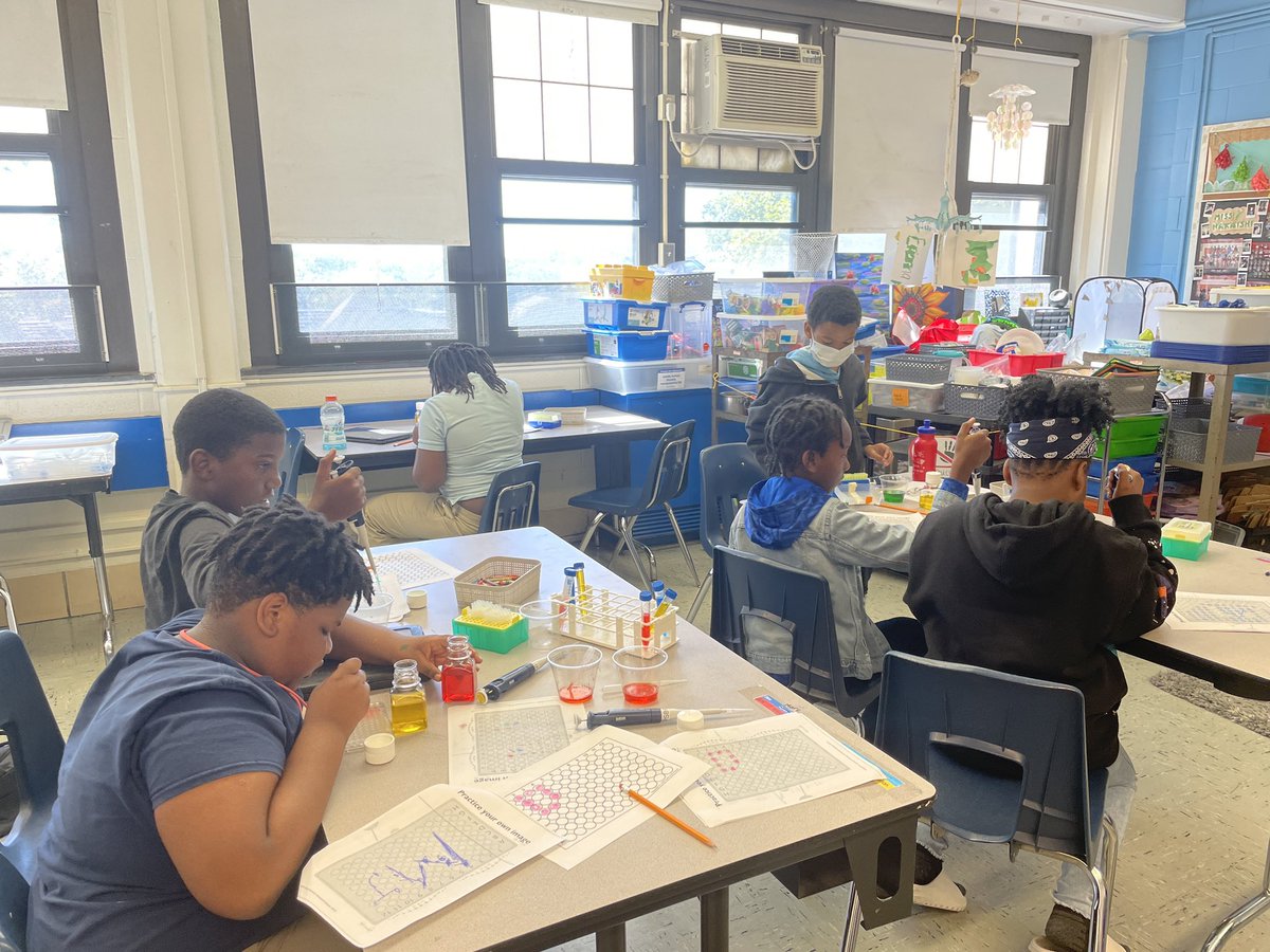 SparcScience's tweet photo. Thank you to B. Anderson for inviting us to do our Micropipette Art activity last week! @MobileLabCo @PHLschools @PHLfamilies @PABiomed @PhilaEdFund #pasmart #steminpa #mobilestem https://t.co/iYmi3S8ANa