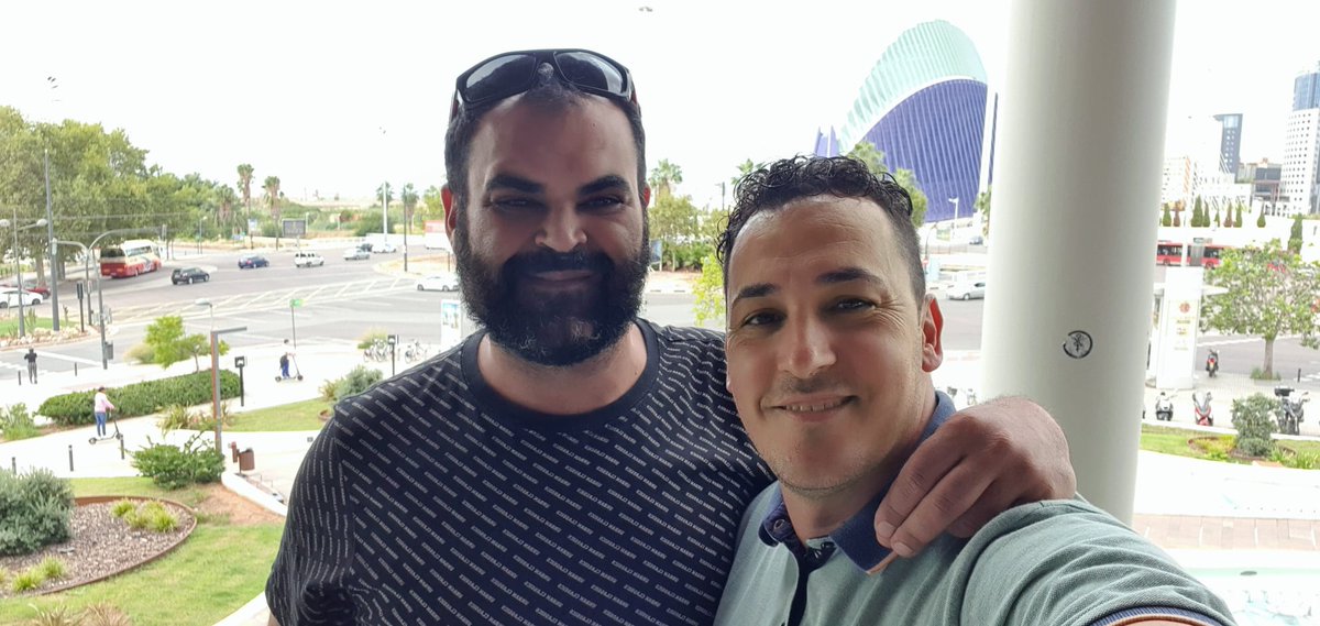 Con un grande <a href="/jesure9/">Jesús Reyes</a>. @entregados_pes Pes nos une tito Oskar.