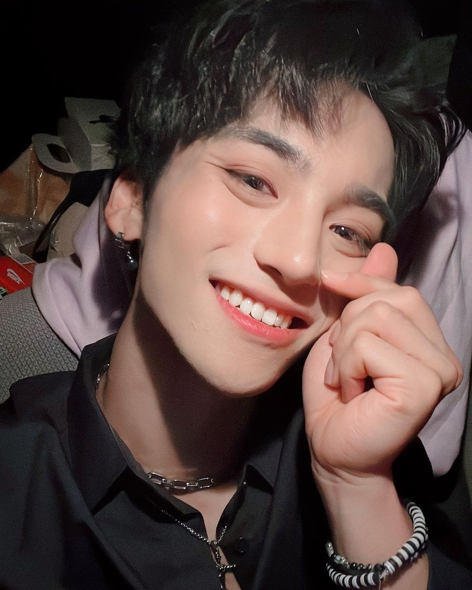 LISTENUP_ARG's tweet photo. [24.9.2022/Instagram]💚 Actualización de Beomhan: 

"¡¡Gracias New York City!! Fue agradable conocerlas/os un rato~ 💕" 

•[𝘾𝙧𝙚𝙙𝙞𝙩.: Ig: mont_arena]
•[Trad. por: Listen Up! - Argentina]

#BEOMHAN #범한 #montarena #MONT #MONTKPOP #몬트 #Trainee #TraineeKpop #TraineeFM https://t.co/cAFDPsFatc