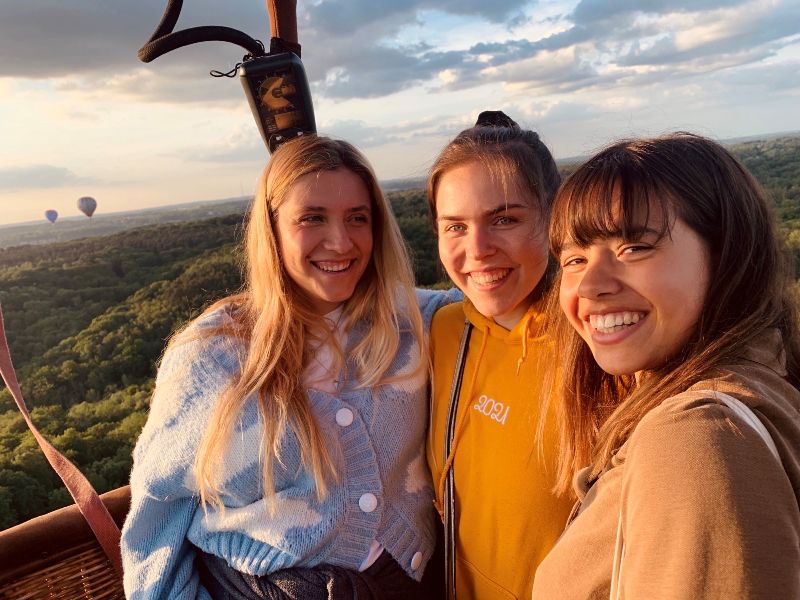 Nieuws! Win een ☁ ballonvlucht ☁ met jouw vrijwilligersbeelden! Stuur ze tot 14/10 in &amp; win! - mailchi.mp/bouworde/win-e…