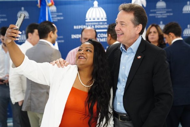 itobisono's tweet image. Estamos muy contentos de recibir a esta comisión y trabajar nuevas iniciativas con una líder comunitaria de origen dominicano como Cynthia Mota, presidenta del Consejo Municipal de Allentown. Esta ciudad de Pensilvania, posee un alto índice de nacionales dominicanos emprendiendo.