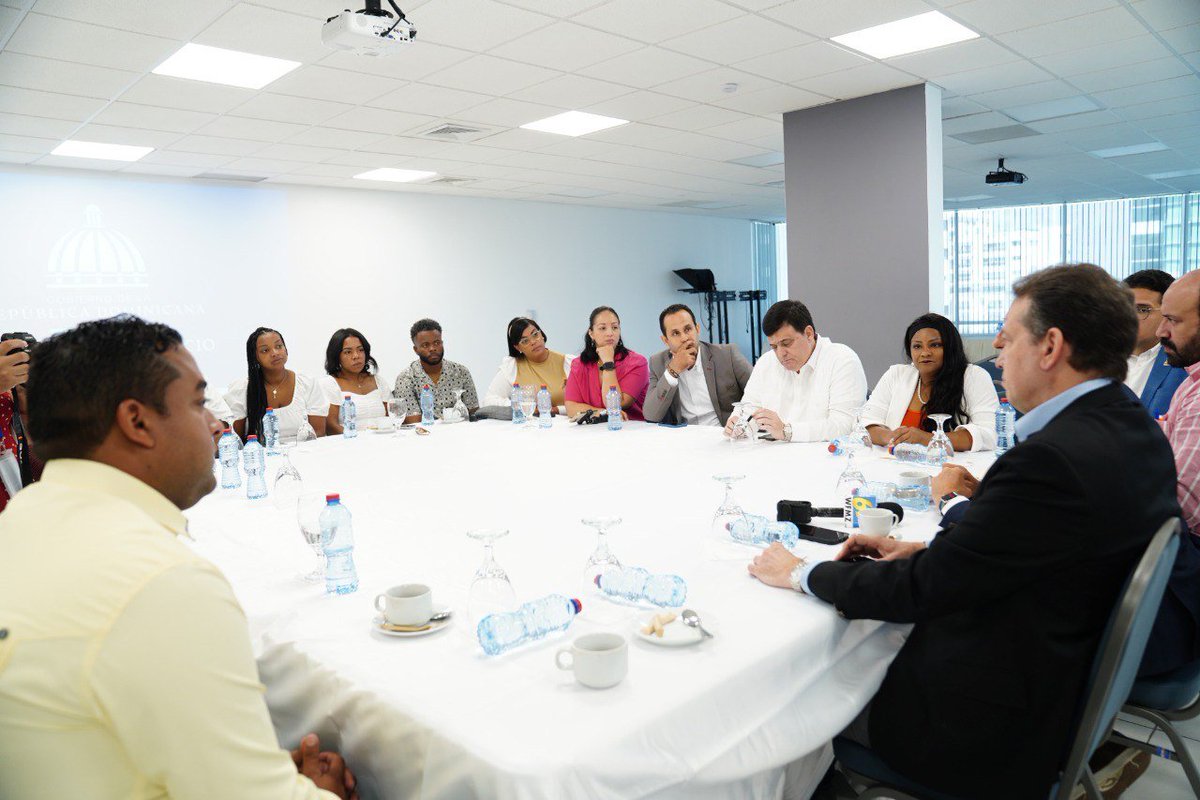 itobisono's tweet image. Estamos muy contentos de recibir a esta comisión y trabajar nuevas iniciativas con una líder comunitaria de origen dominicano como Cynthia Mota, presidenta del Consejo Municipal de Allentown. Esta ciudad de Pensilvania, posee un alto índice de nacionales dominicanos emprendiendo.