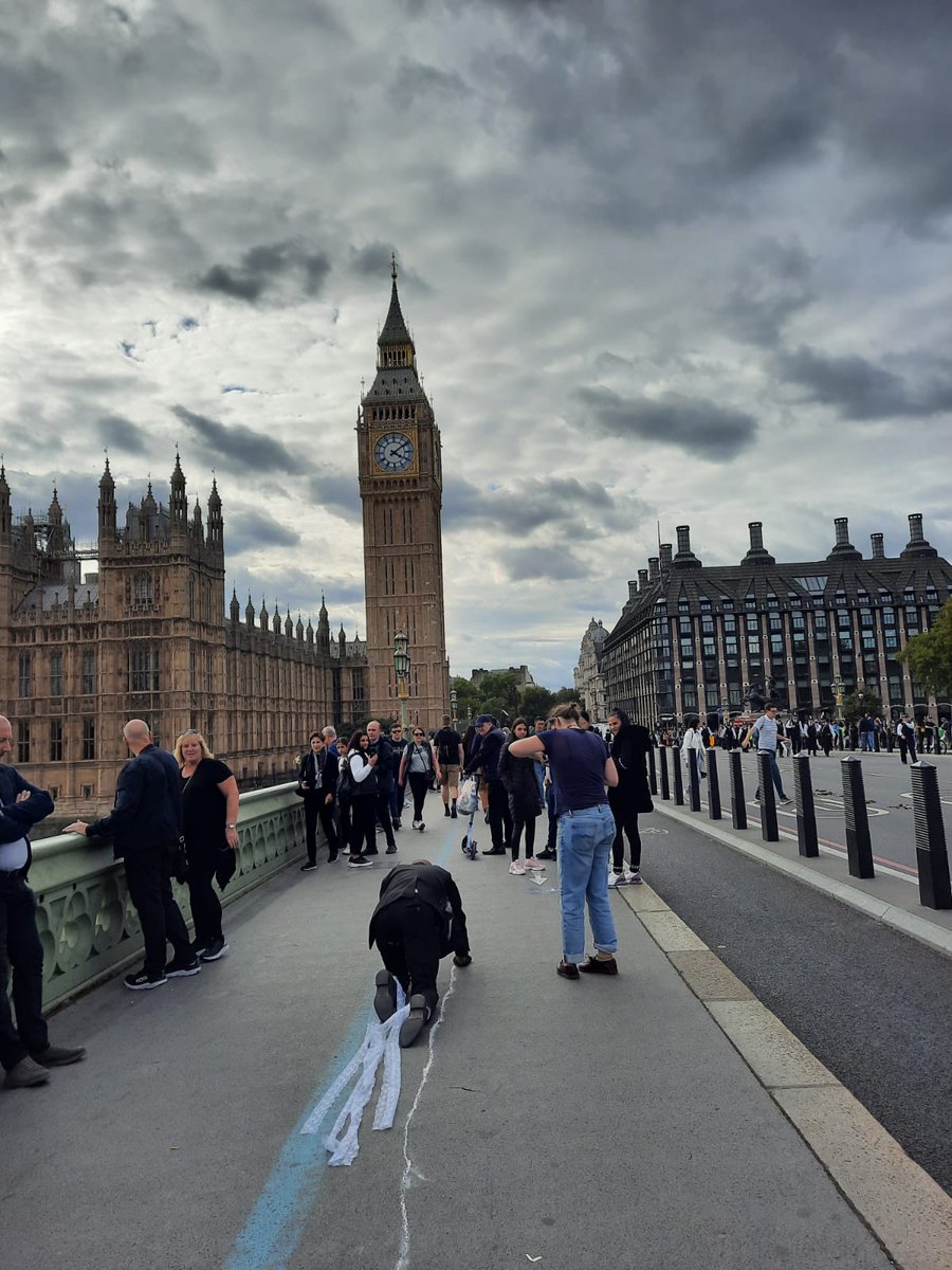 PabloPakula's tweet image. ⏳🗓️💥
Can't believe this whole palaver (#funeral #pomp #ritual) was a week ago!
Have you checked out the #documentation of this #time &amp;amp; #site based #liveart #performance on #WestminsterBridge

youtu.be/-c-cH4TRopc

#queensfuneral #QueenElizabethIIMemorial #QueenElizabethII